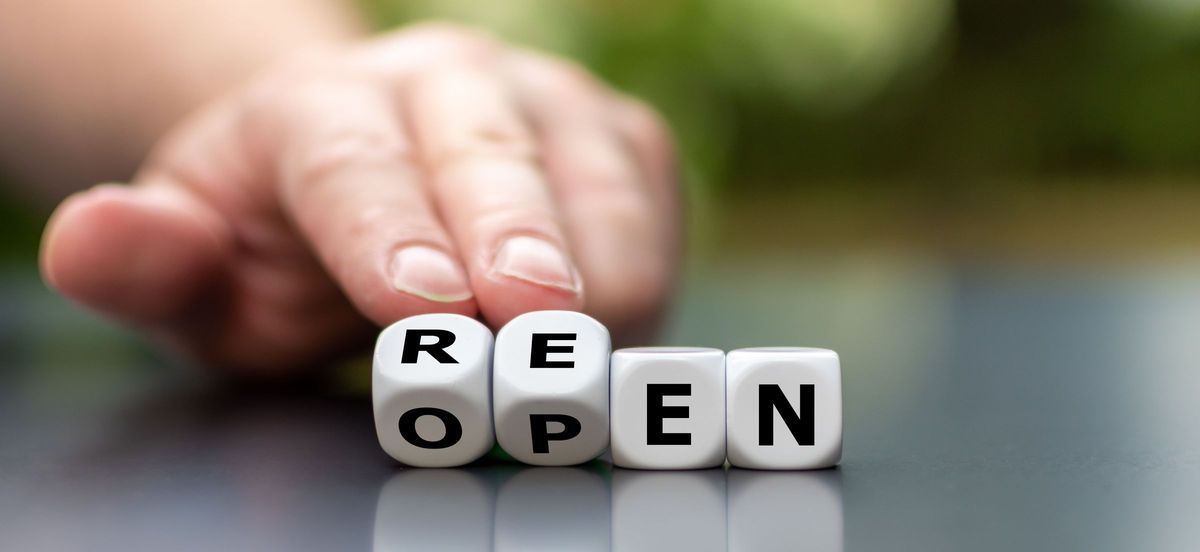 企業の成功指標としてのNPSの概念を示す抽象的イメージ