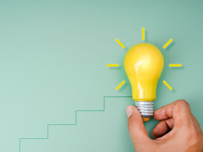 成長とイノベーションのステップを示す概念的なイメージ。